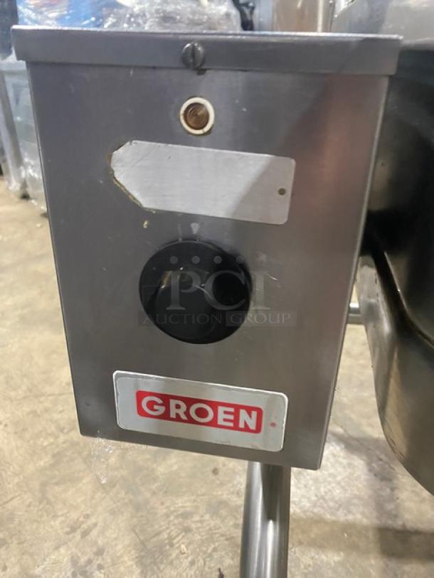 AMAZING! Groen Commercial Stainless Steel Electric Powered 40-Gal. Ultra Tilt Skillet/Tilted Braising Pan! 208V 3 Phase! On Legs! WORKING WHEN REMOVED! - Image 7 of 9
