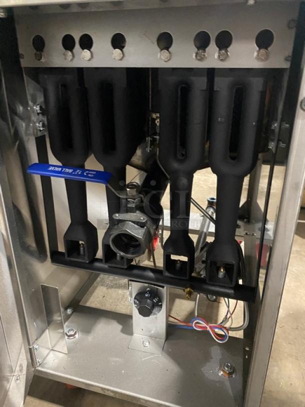 NEW! SCRATCH-N-DENT! Migali! 2022! Late Model! Commercial Stainless Steel Natural Gas Powered 50 Lb. Deep Fat Fryer! With Back Splash & Basket Hanger! With New Frying Baskets! Model: C-F50-NG SN: C-F50-NGUSB100322081000920023! - Image 11 of 13