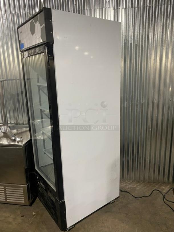 OUT OF THE BOX! Scratch-N-Dent! Migali! 2020! Late Model! Commerical Single Glass Swing Door Reach In Merchandiser Freezer! With Poly Coated Wire Racks! Model: C-23FM-HC SN: C-23FM-HC00320081500920015! 115V 1 Phase! - Image 3 of 11