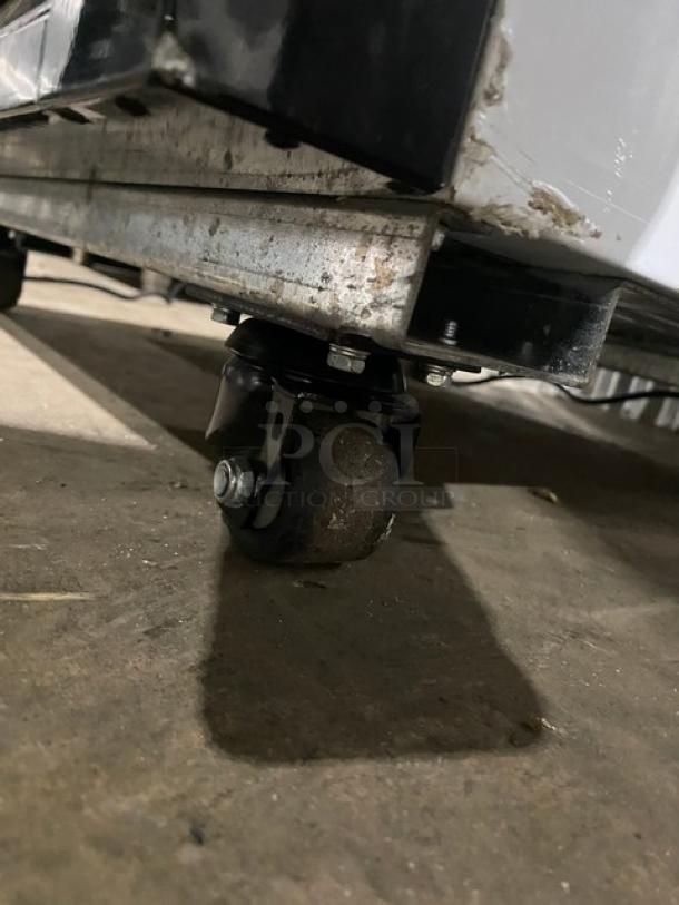 OUT OF THE BOX! Scratch-N-Dent! Migali! 2020! Late Model! Commerical Single Glass Swing Door Reach In Merchandiser Freezer! With Poly Coated Wire Racks! Model: C-23FM-HC SN: C-23FM-HC00320081500920015! 115V 1 Phase! - Image 11 of 11