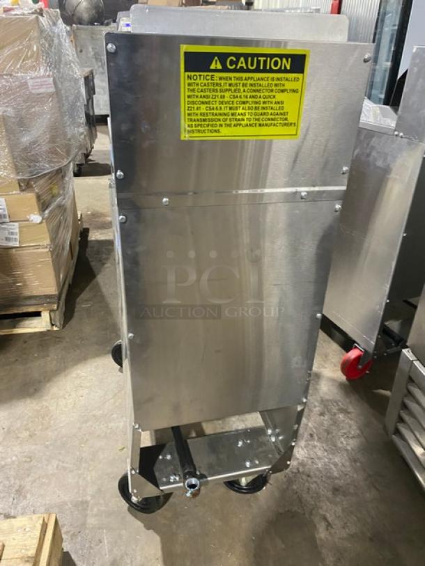 NEW! SCRATCH-N-DENT! Migali! 2017! Late Model! Commercial Stainless Steel Natural Gas Powered 50 Lb. Deep Fat Fryer! With Back Splash & Basket Hanger! With New Frying Baskets! Model: C-F50-NG SN: C-F50-NGUSB100317070700920043! - Image 4 of 11