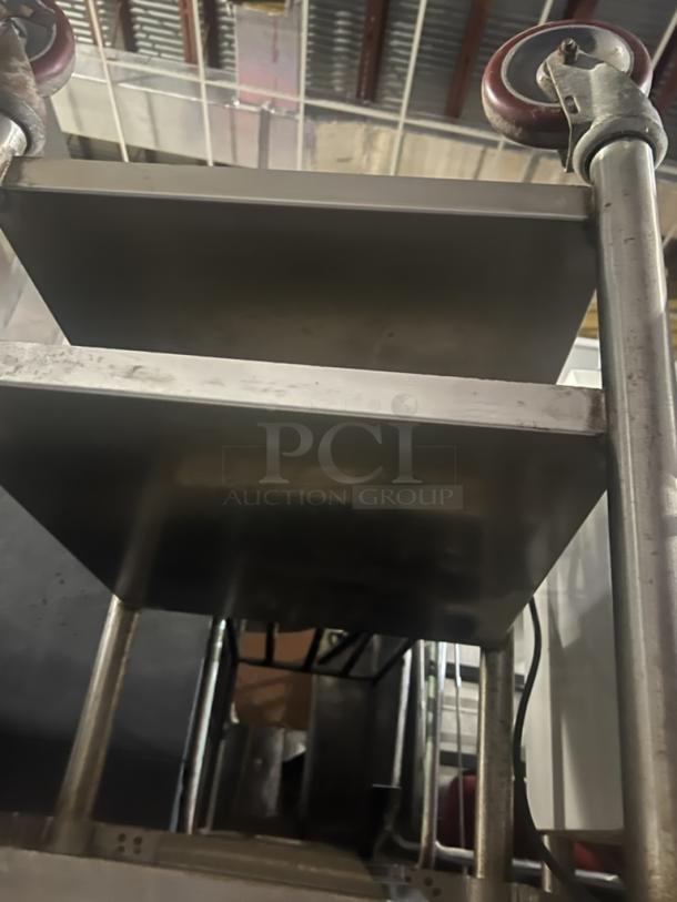 Working! Oliver Front Load Bread Slicer W/Stand
Model 732-N
Removed from Working Bakery - Image 6 of 6