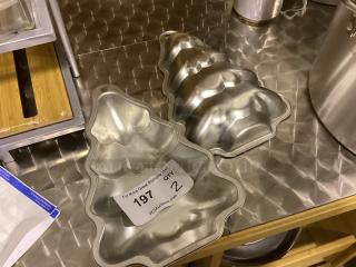 Aluminum Christmas Tree Cake Pans 
Qty 2
Your Bid x 2