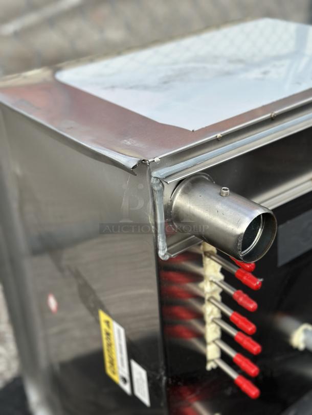 BRAND NEW! SCRATCH AND DENT! Regency - 18" x 24" Underbar Ice Bin. No legs. - Image 5 of 6