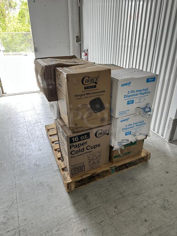 BRAND NEW! MIXED PALLET! ALL IN BOXES! Items including: EcoChoice - White 3 Compartment Takeout Box - 200/Case, Choice - 7-8oz. Clear Plastic Cups - 500/Case, Choice - 16 oz. Black Round Microwavable Container with Lid - 150/Case, Choice - 4 Cup 16-32 oz. Drink Carrier with Handle - 200/Case, Choice - 1 Compartment Black Takeout Container - 150/Case, Choice - 16 oz. Poly Paper Cold Cup - 1,000/Case, Choice - 9 oz. Clear Plastic Cold Cup - 1,000/Case, EcoPax - 1 Compartment Black Takeout Container with Lid - 150/Case, Choice - Black Heavy Weight Wrapped Plastic Cutlery Pack with Napkin and Salt and Pepper Packets - 500/Case, (2) OneUp by Choice - 2-Ply Wide Interfold Dispenser Napkin - 6,000/Case, Choice - 1 Compartment Black/Clear Plastic Hinged Container - 100/Case, Noble - Clear Vinyl Disposable Gloves - 10/100 Count, Solo - 12 oz. Hot Drink Cups. 14 TIMES YOUR BID!! - Image 3 of 4
