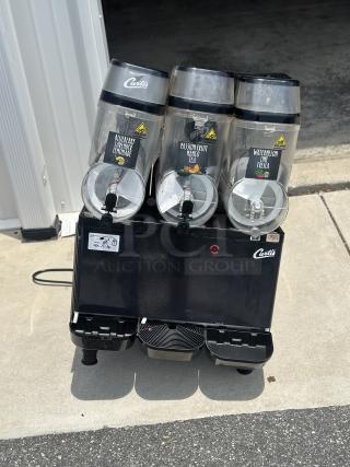 Curtis - Three Bowl Frozen Beverage Machine. 115 V, 60 HZ, 8 A. Serial Number 13757973