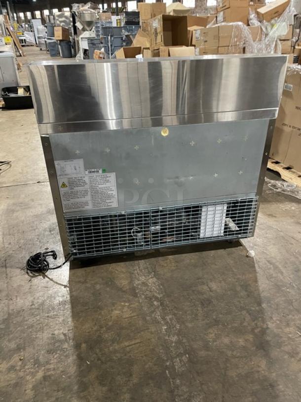 Dukers Commercial Stainless Steel 2 Door Refrigerated Bain Marie Style Mega Top Salad/Sandwich Prep Table! Model: TFP48! 115V! On Casters! - Image 4 of 8