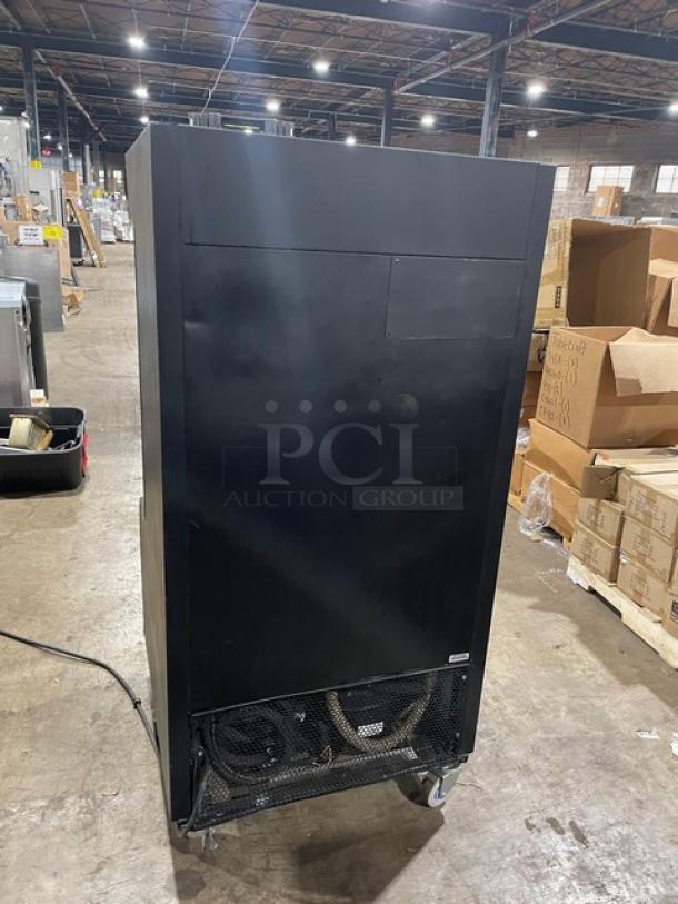 True Commercial Black Vertical Air-Curtain Refrigerated Open Grab-N-Go Merchandiser Display Case! Model: TAC-14GS SN:5175185! 115V 1 Phase! On Legs! - Image 3 of 7