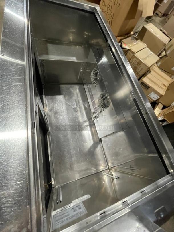 Turbo-Air Commercial Stainless Steel 2 Door Refrigerated Buffet Style Cold Food/Salad Bar Display Table! With Clear Overhead Sneeze Guard! Model: JBT-60 SN: JB6TA12016! 115V 1 Phase! On Casters! - Image 5 of 9