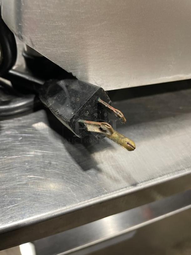 FWE Radiant Heat Series Commercial Stainless Steel 48" Pass-Through Triple Section Undercounter Heated Holding Cabinet! With Individual Controls! Model: HLC-12D-3H-P SN: 154360401! 120V! On Casters! - Image 9 of 9