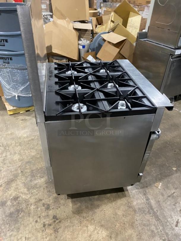 Vulcan Commercial Stainless Steel Natural Gas Powered 6 Burner Range/Oven Combo! With Back Splash! With Wired Oven Rack! On Casters! - Image 4 of 9