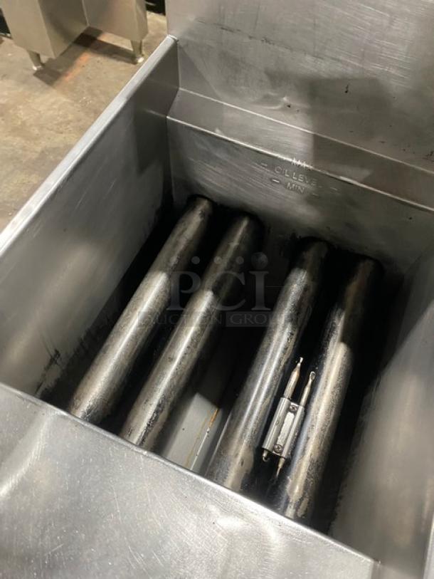 Pitco Commercial Stainless Steel Natural Gas Powered Deep Fat Fryer! With Back Splash & Basket Hanger! With Frying Baskets! On Casters! - Image 6 of 9