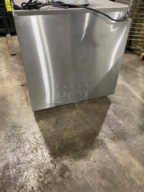 FWE Commercial Stainless Steel Electric Powered Countertop Hot Food Heated Holding/Warming Cabinet! With Built In Pan Slides! With Wired Racks! Model: HLC-SL1826-8-CHP SN: 165031501! 120V 1 Phase! On Casters! - Image 4 of 8
