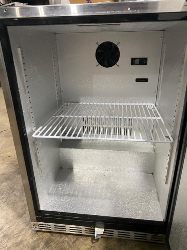 Ice Jungle Commercial Stainless Steel Single Door 24" Outdoor Refrigerator! With Poly Coated Wire Rack! Model: C150-SD! 115V! - Image 5 of 7
