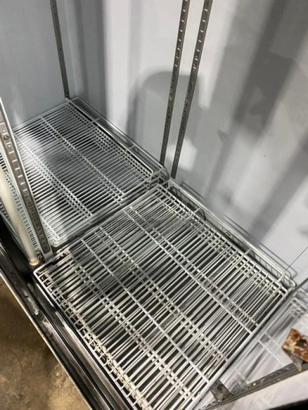 Everest Commercial White Double Glass Sliding Door Reach In Merchandiser Refrigerator! With Poly Coated Wire Racks! Model: EMGR48 SN: BMGR4806010028! 115V 1 Phase! - Image 5 of 8