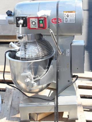 BRAND NEW SCRATCH-N-DENT! Avantco MX20H 20 Qt. Planetary Stand Mixer with Guard & Standard Accessories - 120 Volts	9.167 Amps	1 Phase	1,100 Watts, 1 1/2 hp. Serial No.: 13 0224 24 - 177MX20H.      The unit is cracked on the right side base.