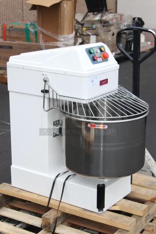 NEW SCRATCH-N-DENT!	Estella SM50 50 Qt. / 70 lb. Two-Speed Spiral Dough Mixer - 220V, 13.6 Amps,	1 Phase,	3,000 Watts, 4 HP. SERIAL NUMBER: 348SM50092400337