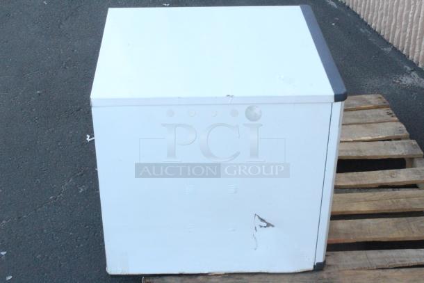 BRAND NEW! Scotsman NS0622A-1B Prodigy® Plus Series 22" Air Cooled Nugget Ice Machine - 643 lb., 115 Volts	16 Amps	1 Phase. S/N: 24111320015573. Minor scuff marks. See photos. - Image 5 of 8