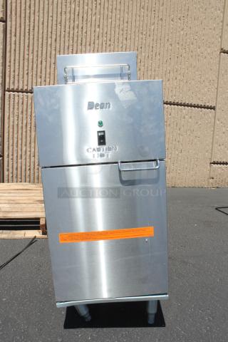 BRAND NEW SCRATCH-N-DENT! Dean by Frymaster SR114E Super Runner Economy 40 lb. Electric Floor Fryer - 208 Volts	39 Amps	3 Phase	14 Kilowatts. Legs are bent.