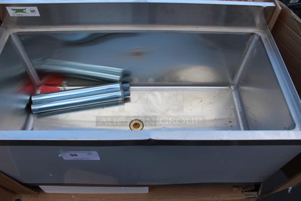 BRAND NEW SCRATCH-N-DENT! Regency 600IB1836 18" x 36" Underbar Ice Bin - 119 lb. Packaging is damaged. Unit has minor denting. May be missing parts. - Image 3 of 3