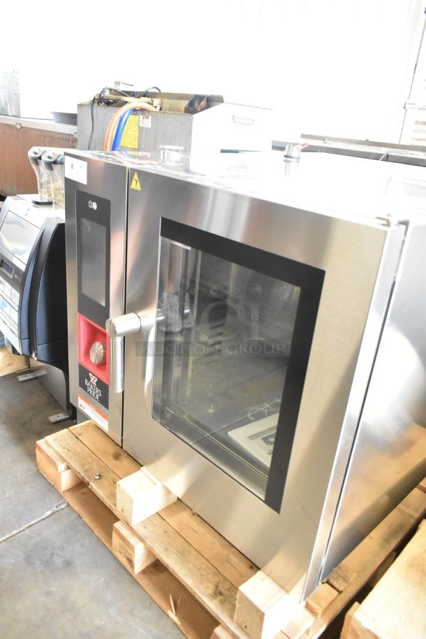 Bakers Pride AEHE061R stainless steel commercial combi convection oven, brand new with scratch and dent. 208 Volts, 3 Phase.