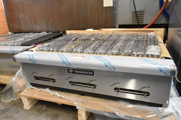 BRAND NEW SCRATCH AND DENT Venancio CGG36 stainless steel commercial charbroiler grill, natural gas, wrapped grates.