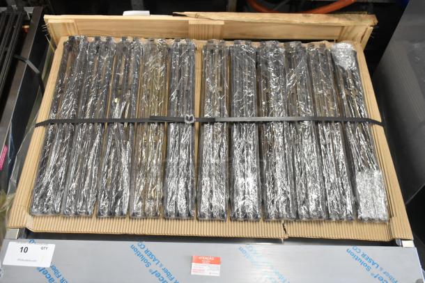 BRAND NEW Venancio CGG36 stainless steel charbroiler grill, natural gas, scratch and dent condition, in packaging.