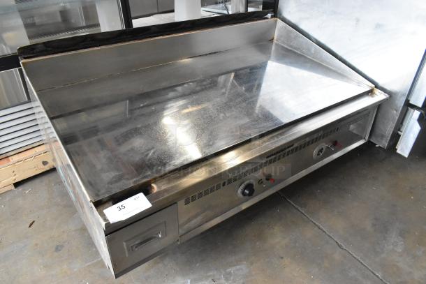 Keating Miraclean ABX3D countertop gas griddle, chrome top, stainless steel, thermostatic controls, excellent condition.