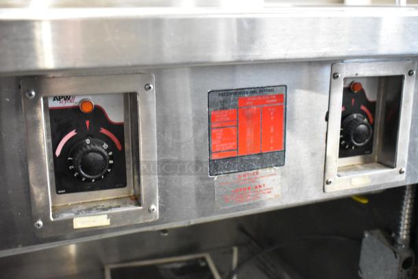 Standex TM-90D steam table controls and settings. Stainless steel, dual dials, commercial use, 208V, 1 phase.