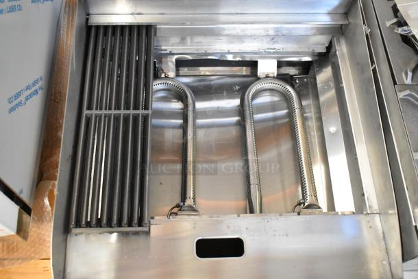 Brand new scratch and dent 2025 CPG 351CRCPG24NL 24" gas charbroiler, stainless steel, missing grates, 80,000 BTU.