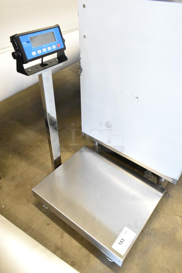 Brand new AvaTek 334BS300TX 300 lb. digital bench scale with tower display. Scratch and dent condition.