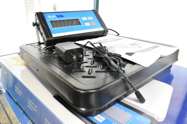 AvaTek 334RS400T digital receiving scale, 400 lb. capacity, with remote display and power adapter, scratch and dent condition.