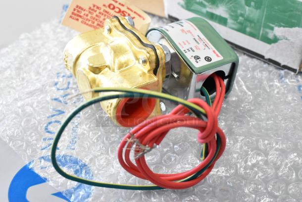 Brand new Cleveland FK22193 solenoid valve kit, 3/4 x 3/4, 120V, in original packaging; minor scratches visible.