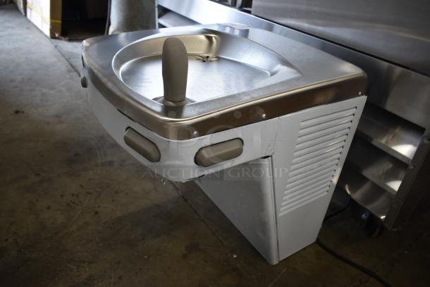 Oasis Stainless Steel Wall Mount Water Fountain. - Image 3 of 8