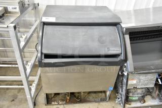 Scotsman CU1526SA-1A Stainless Steel Commercial Self Contained Ice Machine. 115 Volts, 1 Phase.