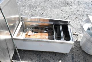 Regency 600IB1836CP 18" x 36" Underbar Ice Bin with 7 Circuit Post-Mix Cold Plate and Bottle Holders - 79 lb.