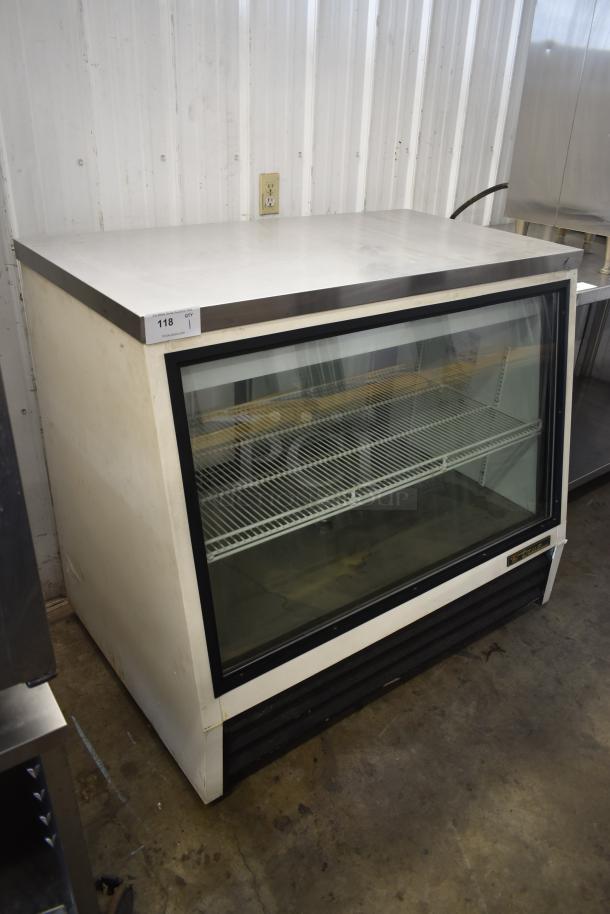 True TSID-48-2L Metal Commercial Floor Style Deli Display Case Merchandiser. 115 Volts, 1 Phase. Tested and Powers On But Does Not Get Cold - Image 1 of 7