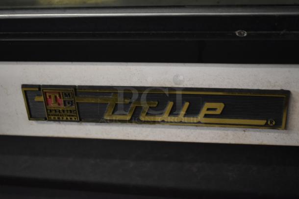 True TSID-48-2L Metal Commercial Floor Style Deli Display Case Merchandiser. 115 Volts, 1 Phase. Tested and Powers On But Does Not Get Cold - Image 3 of 7