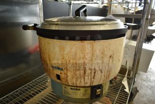 Amko AK-55RC Metal Countertop Natural Gas Powered Rice Cooker. 32,500 BTU.