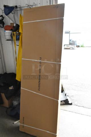 BRAND NEW SCRATCH AND DENT! 360SNZGD12 Avantco SNZGD12 71" Flat Glass Sneeze Guard