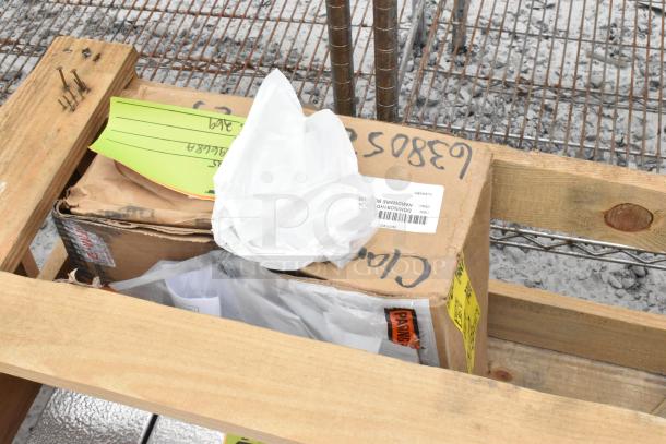 BRAND NEW SCRATCH AND DENT! Kolpak 508AMC36128 1.5 hp Evaporator Assembly for Domino's - Image 6 of 7