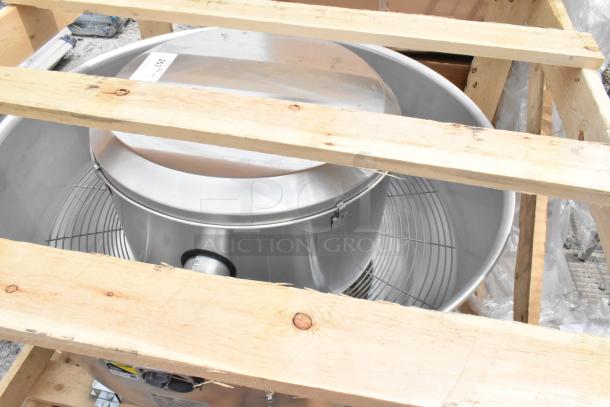 BRAND NEW SCRATCH AND DENT! Canarm ALX165-UD-EC 16 1/2" Variable Speed Upblast Direct-Drive Aluminum Exhaust Fan ALX165-UD100EC - 2,974 CFM, 1 hp. 120/208-240 Volts, 1 Phase. - Image 6 of 7