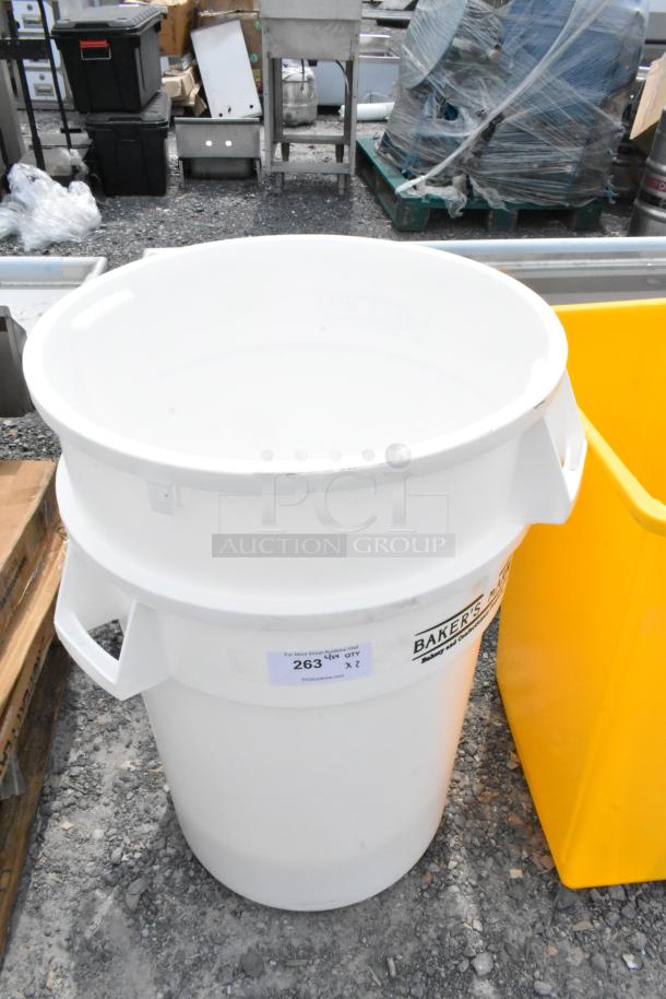 2 BRAND NEW SCRATCH AND DENT! Bakers Mark 176IBRND32W 32 Gallon Round Ingredient Bin. 2 Times Your Bid! - Image 1 of 6