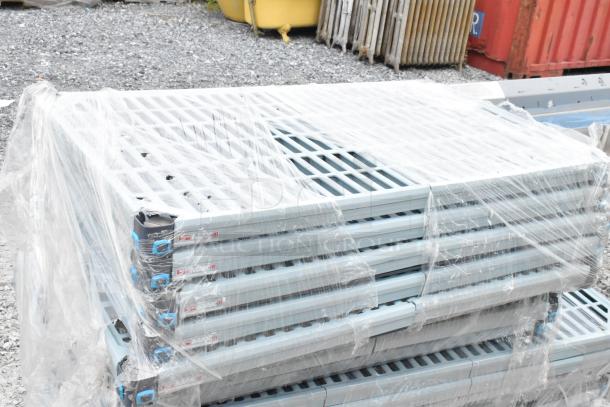 ALL ONE MONEY! Lot of 20 Poles and 15 Shelves - Image 4 of 6