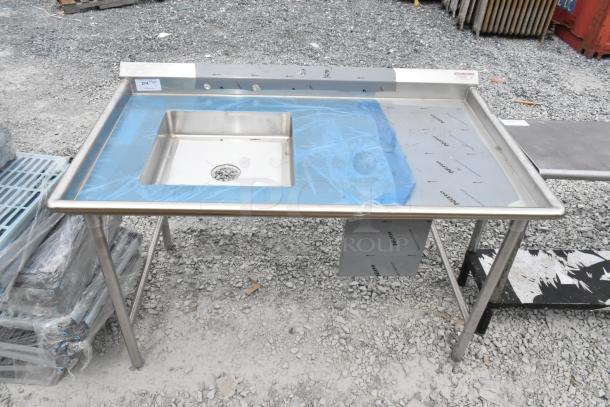 BRAND NEW SCRATCH AND DENT! Table w/ Single Bay. - Image 1 of 8