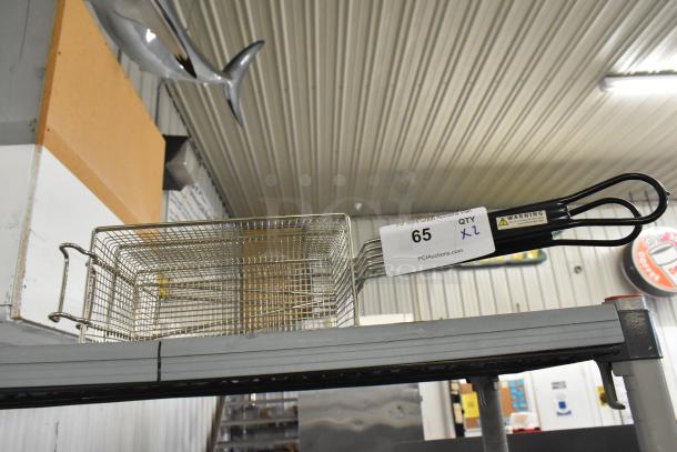 2 BRAND NEW SCRATCH AND DENT! Metal Fry Basket. 2 Times Your Bid! - Image 2 of 5