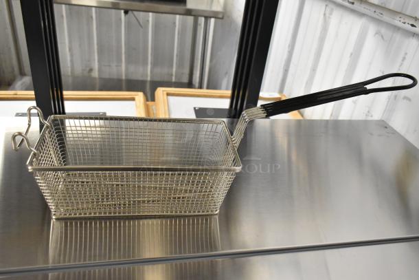 2 BRAND NEW SCRATCH AND DENT! Metal Fry Basket. 2 Times Your Bid! - Image 3 of 5