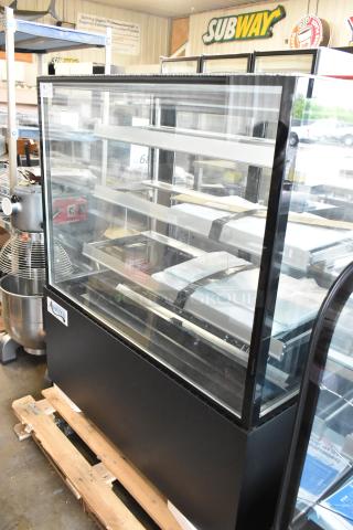 BRAND NEW SCRATCH AND DENT! Avantco 193BCF48B 47 3/16" Square Glass Black Refrigerated Bakery Display Case. 115 Volts, 1 Phase. Tested and Working!