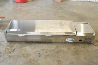 BRAND NEW SCRATCH AND DENT! 2024 Koolmore SCDC-6P-SG 59 in. Six Pan Refrigerated Countertop Condiment Prep Station. Tested and Working!