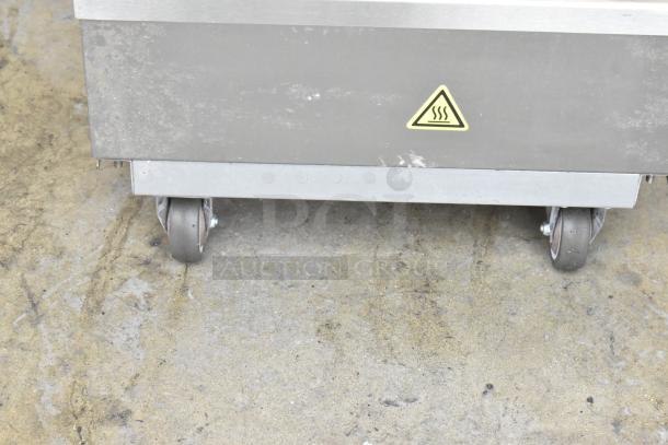BRAND NEW SCRATCH AND DENT! 2024 Fryclone 259OFM55 55 lb. Low-Profile Portable Fryer Oil Filter Machine with 2-Way Pump - 120 Volts, 1 Phase. - Image 8 of 11
